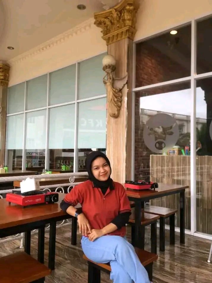 bqery's tweet photo. Jangan terima pinpri dari @novicantip1999 atas  nama Noviyanti sudah 1 bulan dari japo belum dibayar sampai sekarang. Sudah dikasih keringanan denda dan cicilan tapi banyak alasan dan sering tidak ada kabar. 

#pinpri #zonauang https://t.co/HvSwkdPNN1