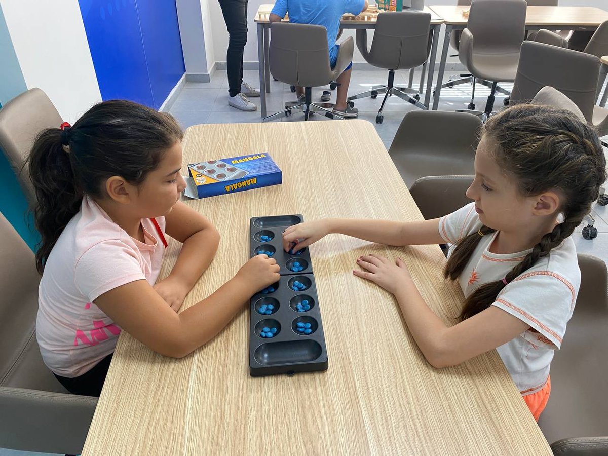 GSB_KocarliGM's tweet photo. 🎯 Gençlerimizle birlikte Akıl ve Zekâ Oyunları derslerimizden keyifli anlar!
Hem eğleniyor hem de strateji, dikkat ve hızlı düşünme becerilerimizi geliştiriyoruz.
#gsbhepyanında #gençlikmerkezleri #ZekaOyunları https://t.co/GnBqz4dh26