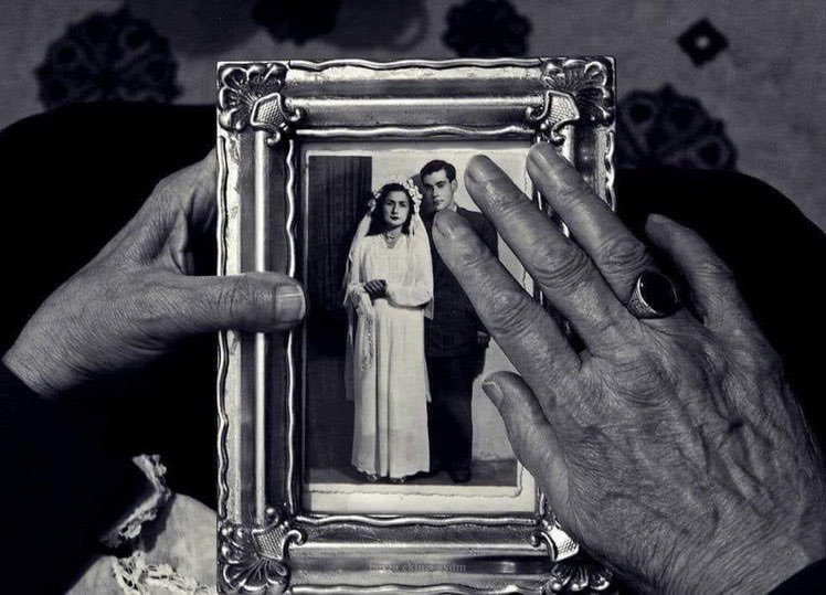 Birbirini Gerçekten Seven İki Kişiden Biri Ölürse Eğer;Gerçekte Ölen,Hayatta Kalandır...