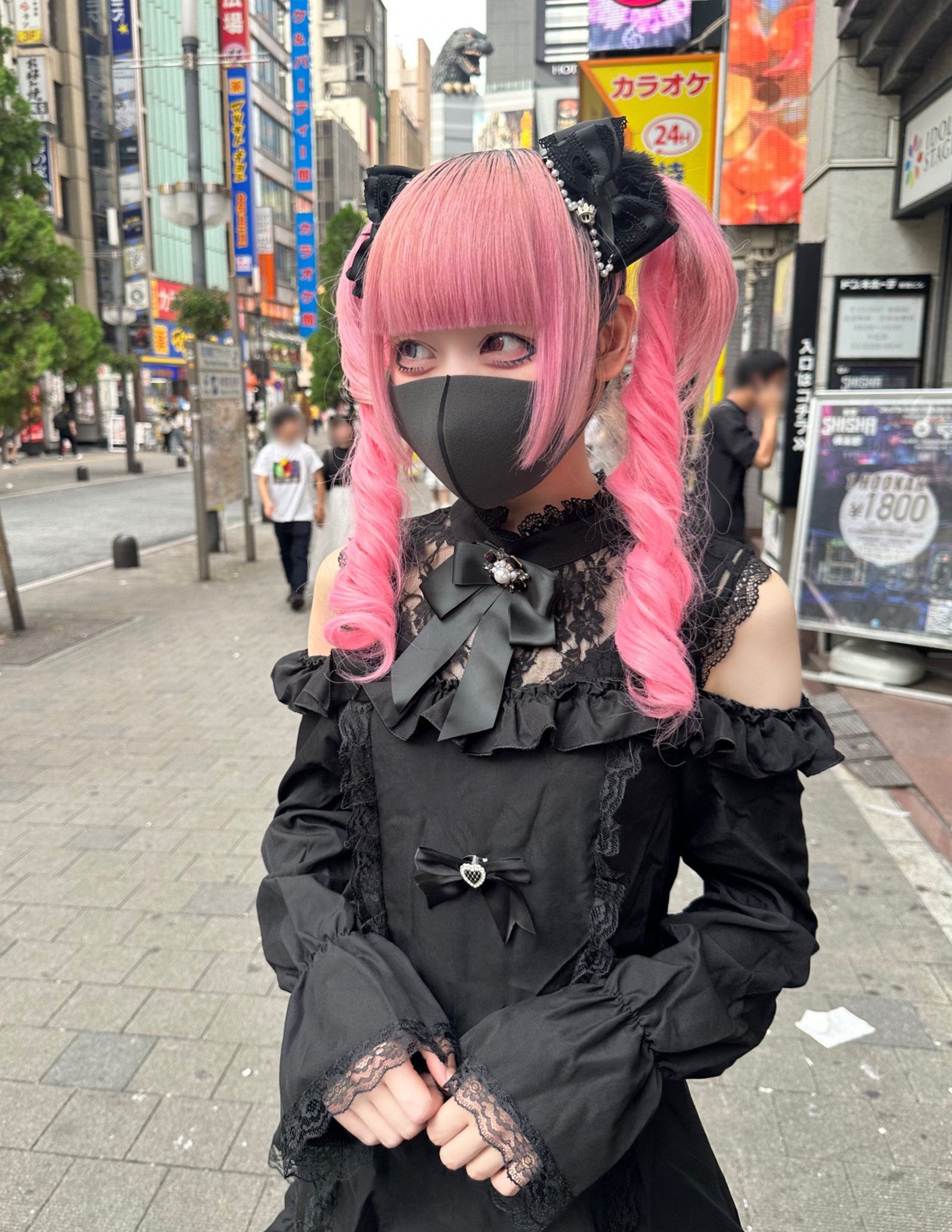 ♡たーにゃん♡ 友達とカラオケで盛り上がったゼ🥵