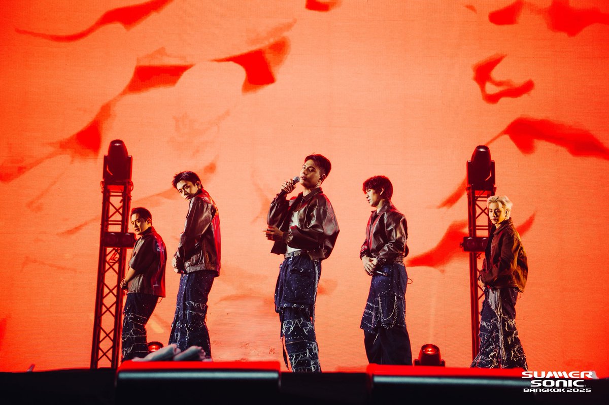 Summersonic_bkk's tweet image. #BGYO from the Philippines delivered a fresh, high-energy performance with flawless singing and dancing at THONBURI STAGE #DAY1 of #summersonicbkk2025 ⚡️

Summer Sonic Bangkok 2025
🗓️ August 23-24, 2025
📍IMPACT Challenger hall 1-3

#summersonic #summersonicbangkok…