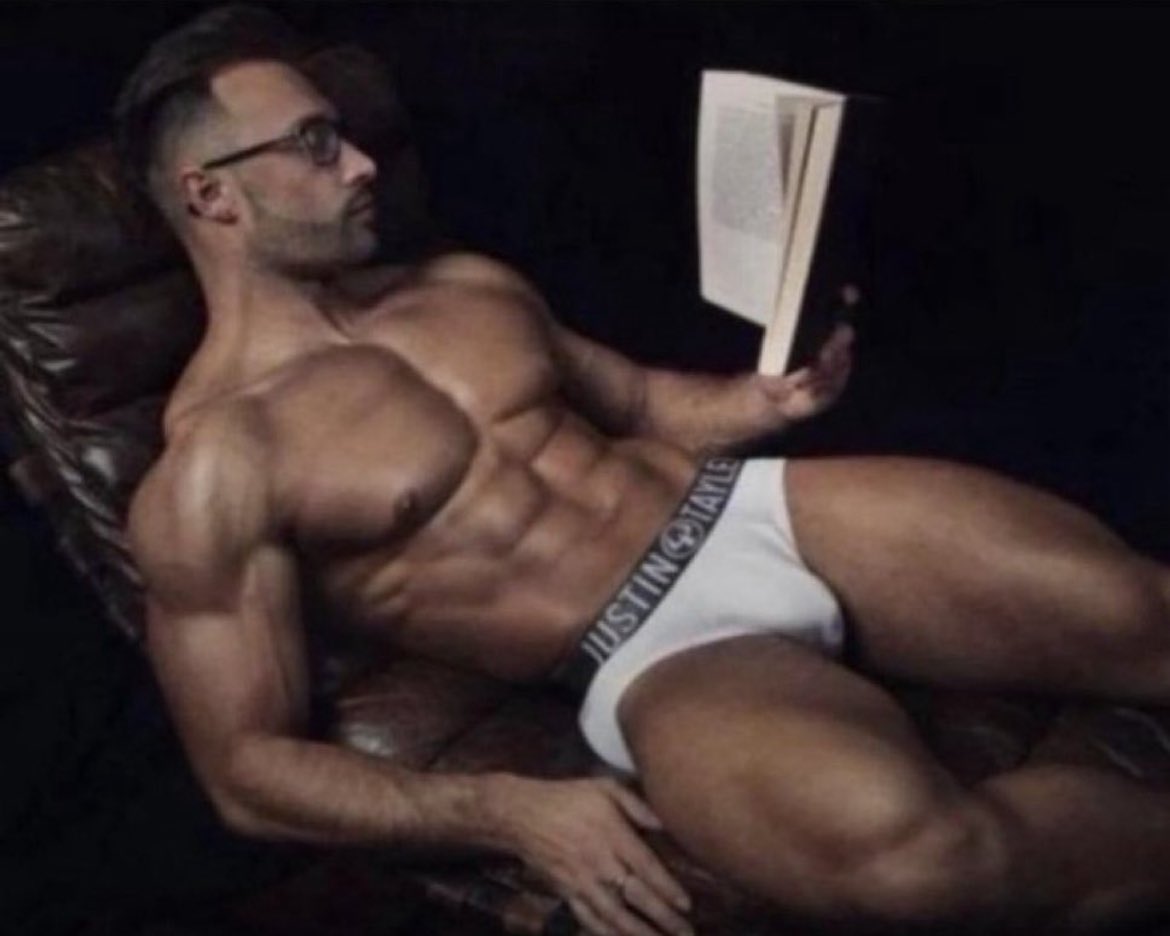 Alle hassen Jakob (Handy im Block) tweet media