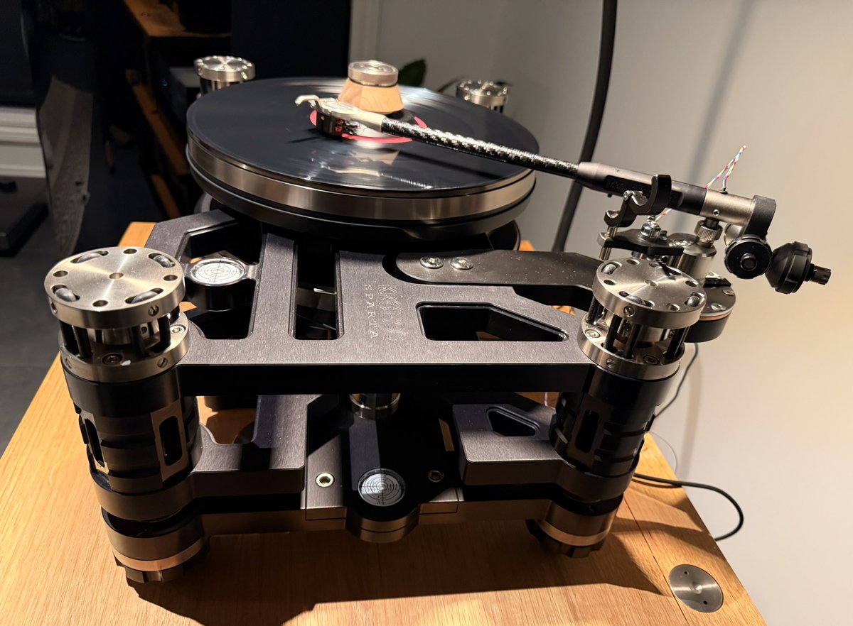 Absolute Hi End (@absolute_hi_end) on Twitter photo Stunning Modern - Kronos Audio Sparta with matching Kronoscope RS tonearm and Shelter Harmony cartridge
<a href="/KronosAudio/">Kronos Audio Product</a> #shelterharmony #kronossparta #kronosturntable #highendaudio Stunning Modern - Kronos Audio Sparta with matching Kronoscope RS tonearm and Shelter Harmony cartridge
<a href="/KronosAudio/">Kronos Audio Product</a> #shelterharmony #kronossparta #kronosturntable #highendaudio