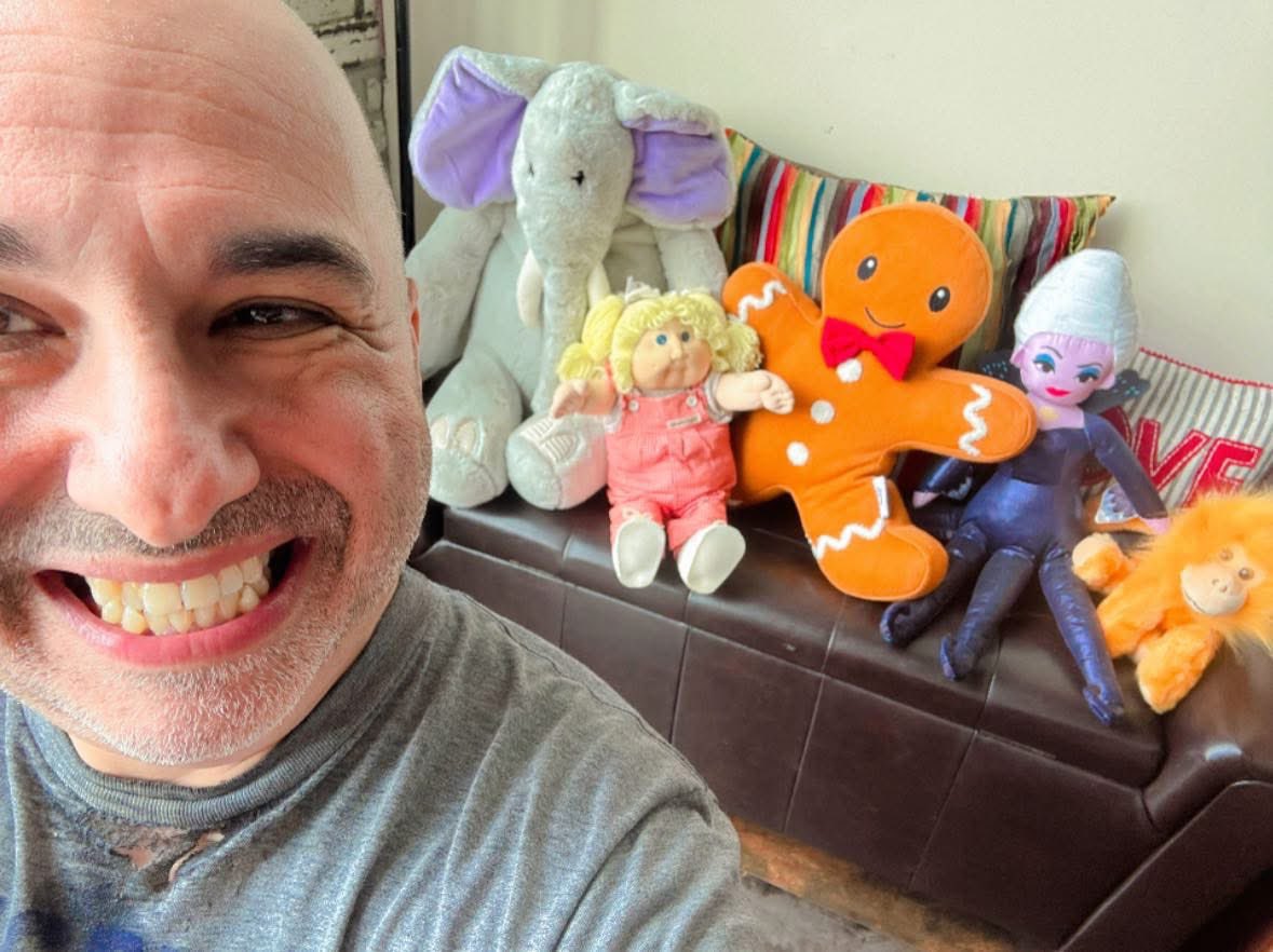 Bringing our household meeting in order. First on the agenda is the matter of Ursula giving back little Mildred’s voice.😂🎉🌈☀️ #JoyousLiving #DowntownSyracuse