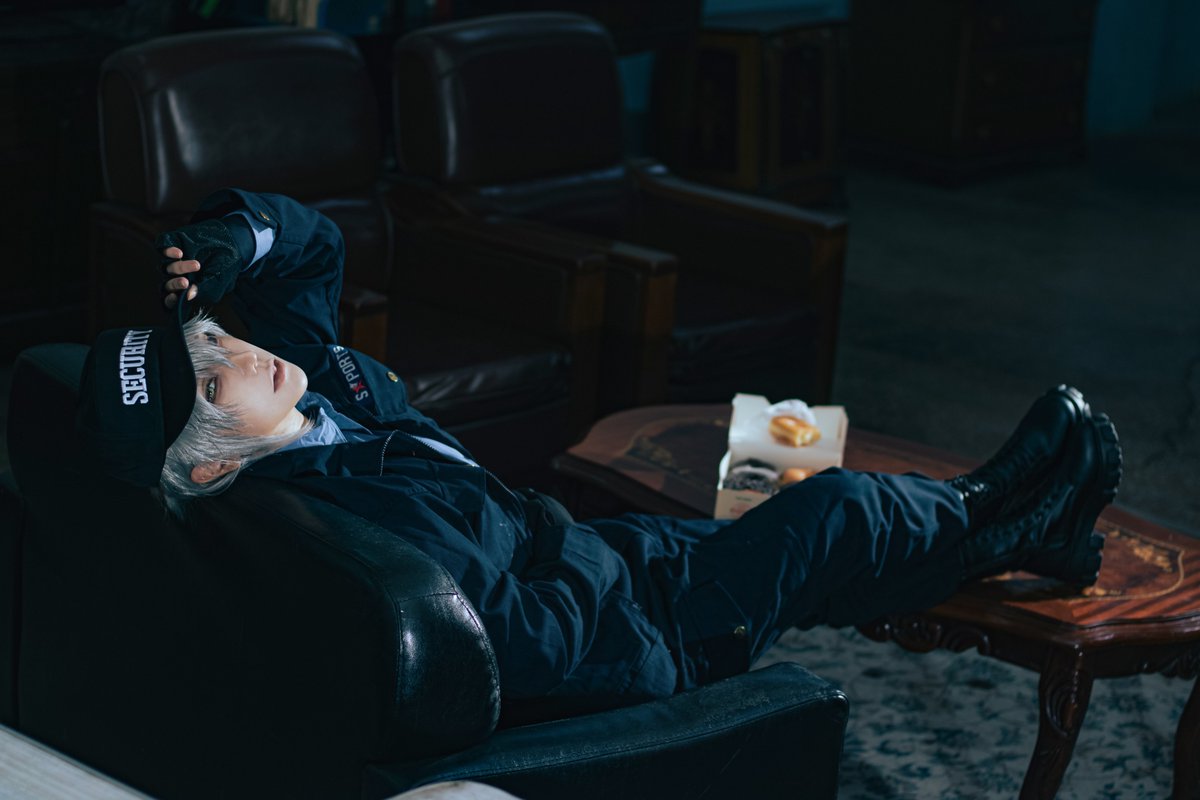 #괴담출근
02

경비 3팀 _ 경비반장

J3

cos. <a href="/kang_dei/">데이</a>