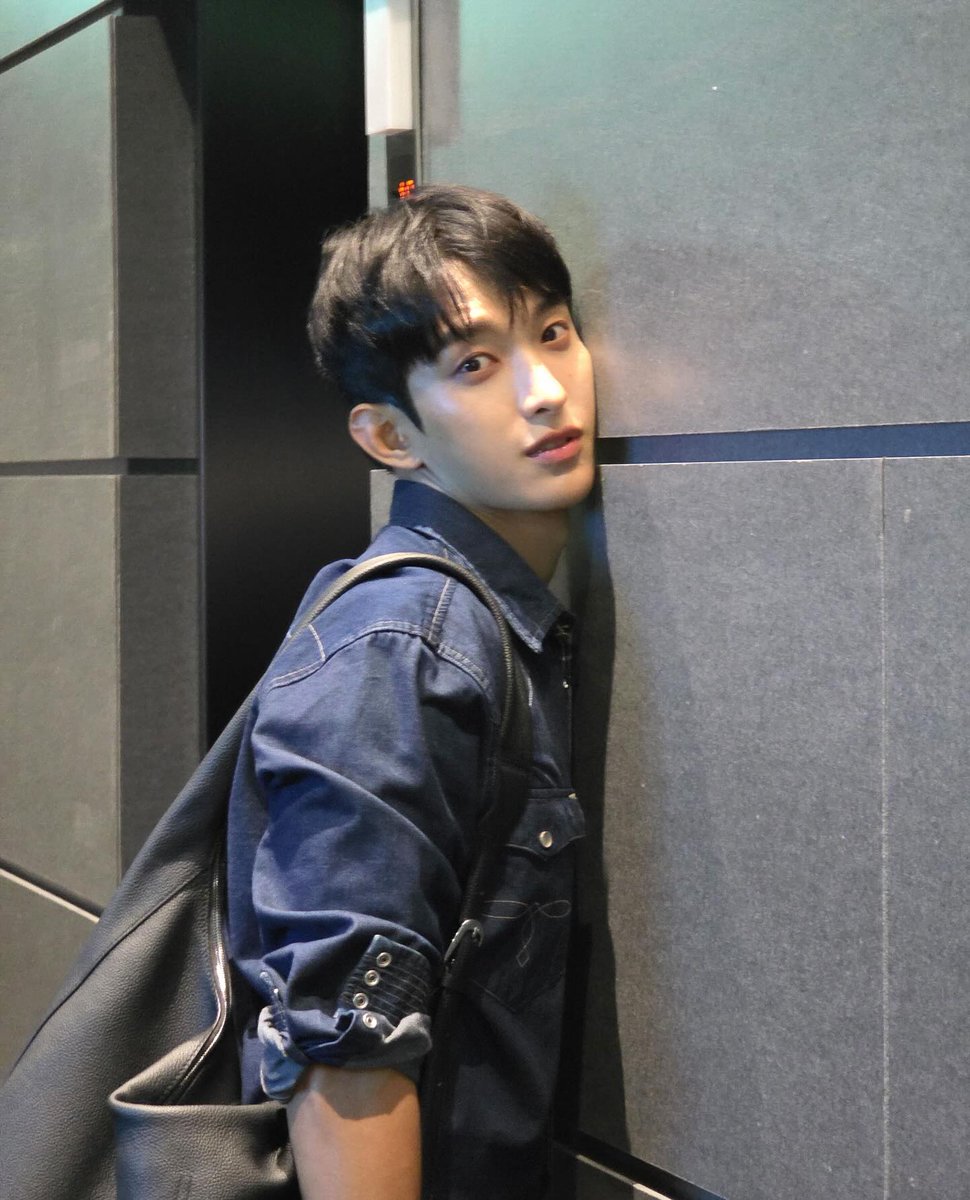 ์๋ฏผ์ ๋ฐฐ๐ป๐งก (@kidult_with_svt) on Twitter photo ์ง์ง ์๊ฒฝ ๊ฐ์น๋ช
์ ์ด์ดใ
๋ค๊ฐ ์ ๊ต ๋น๋ฒผ ์ง์ง ์๊ฒฝ ๊ฐ์น๋ช
์ ์ด์ดใ
๋ค๊ฐ ์ ๊ต ๋น๋ฒผ