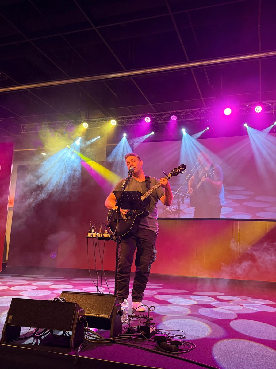 📸✨ gamescom vibes ✨🎮

Wow… was für ein Erlebnis!🧡

Von ganzem Herzen: Vielen Dank für diese Chance, für euer Feedback und für eine wunderschöne, unvergessliche gamescom. 

Danke an alle, die dabei waren &amp; mit mir diesen besonderen Moment geteilt haben. 🥰