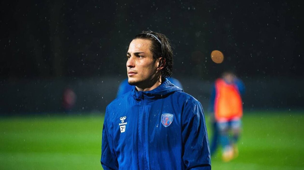 (🔴⚫️)

🚨C’est bouclé pour Stanislas Kielt 🇫🇷 à Guingamp ! ✅

➡️L’attaquant va donc quitter Concarneau 🛩️ pour s’engager avec l’EAG ✍🏼

➡️Le joueur est attendu aujourd’hui dans les Côtes-d’Armor ⏳

#EAG #USC 

(<a href="/MatthieuHUET2/">Matthieu HUET</a> / <a href="/theoooo22/">théø’</a> / <a href="/Simonaliasmich/">Simon B</a>)