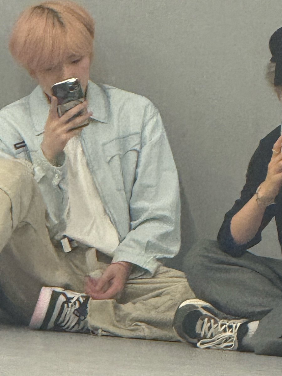 모자 발견한 이후로 모자밖에 안보임 반도 안 나왓는데ㅆ