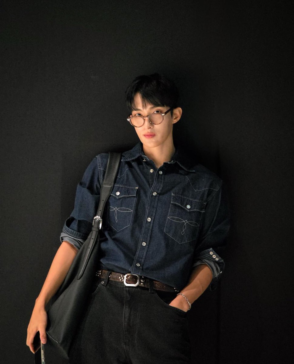 DDO_dk218's tweet photo. 이도겸진짜너무잘생겼는데너무오빤데어뜨케🥹🖤 https://t.co/D2ZwOpYVKE