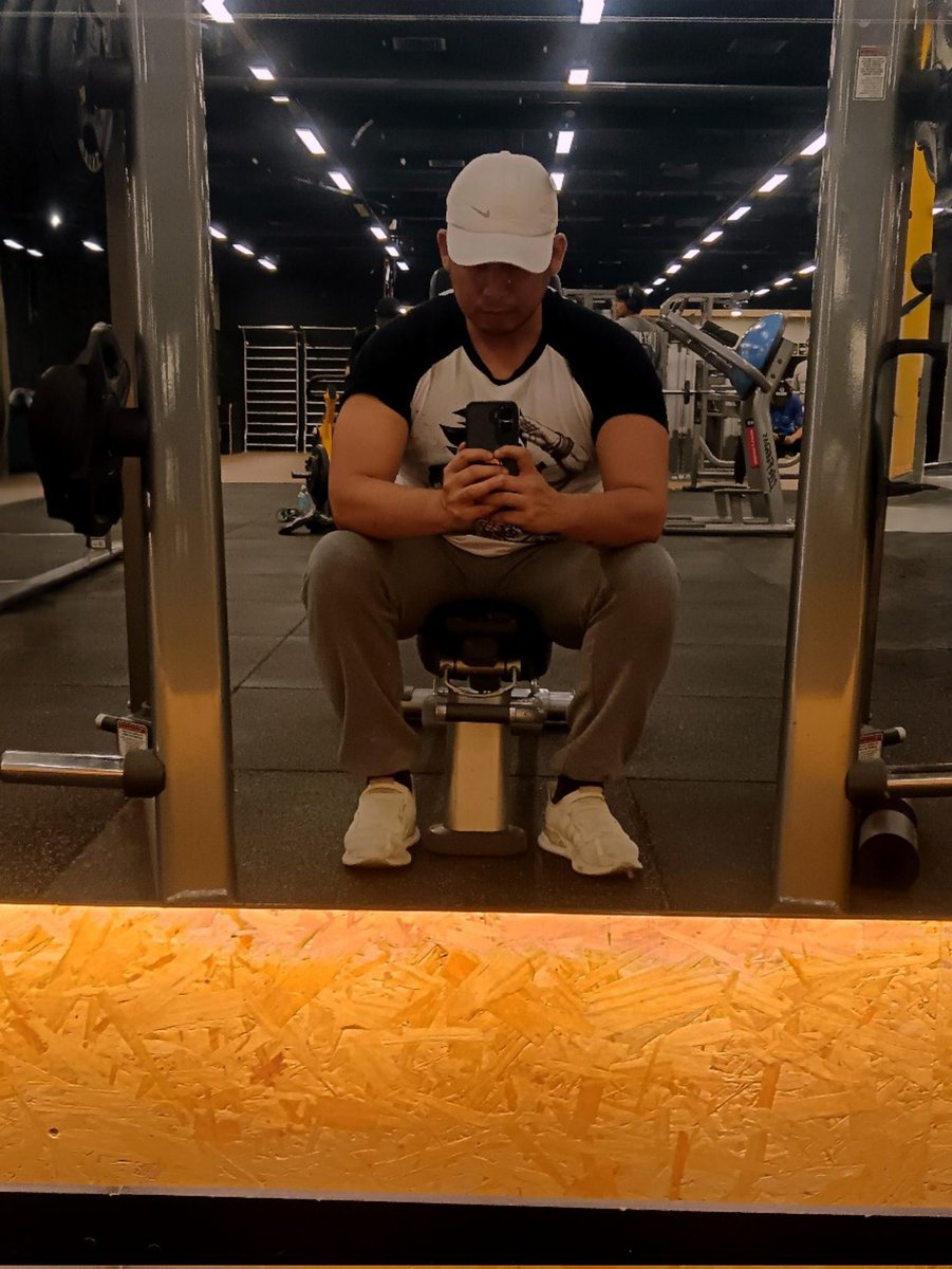 joseimar02's tweet photo. Despues de una lesión y estar 1 mes con descanso medico.

Por fin ya es hora de retomar...

I'm Back 😁💪🏻🔥 https://t.co/l8J1hz2uLU