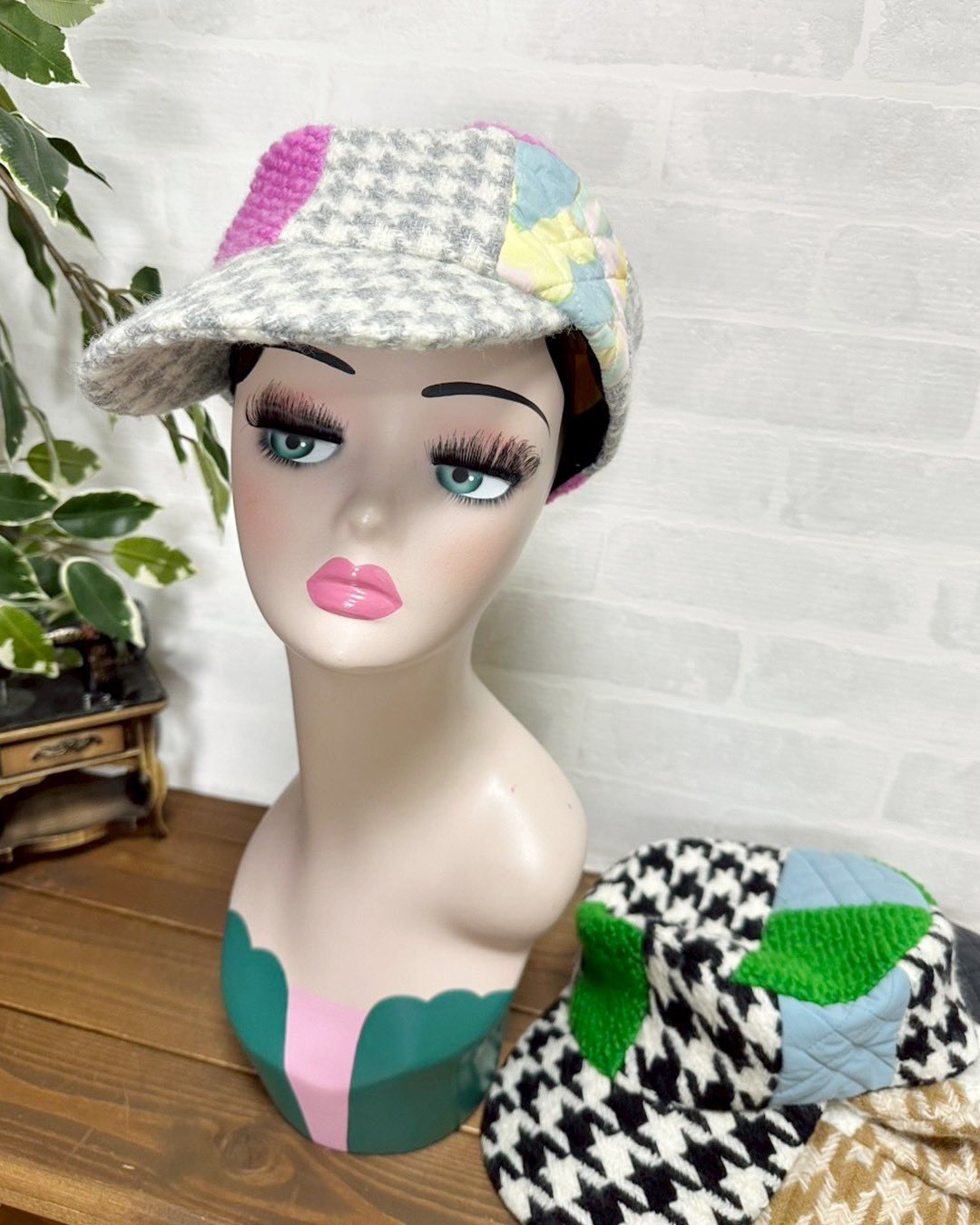 【新品未使用】帽子屋 Coco&Ami  こことあみ 花束〜ん ベレー帽 黒 帽子屋Coco&Ami