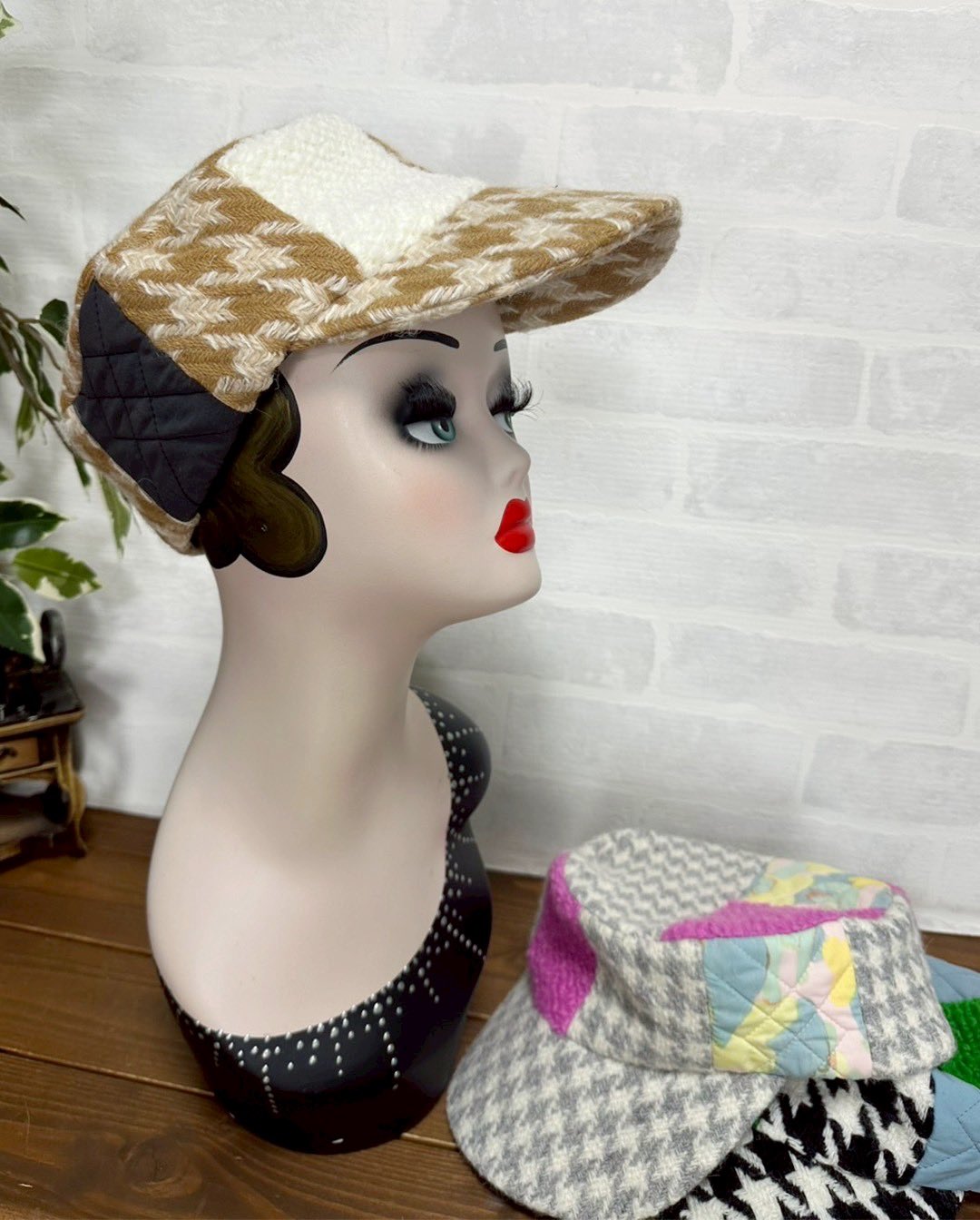 【新品未使用】帽子屋 Coco&Ami  こことあみ 花束〜ん ベレー帽 黒 帽子屋Coco&Ami