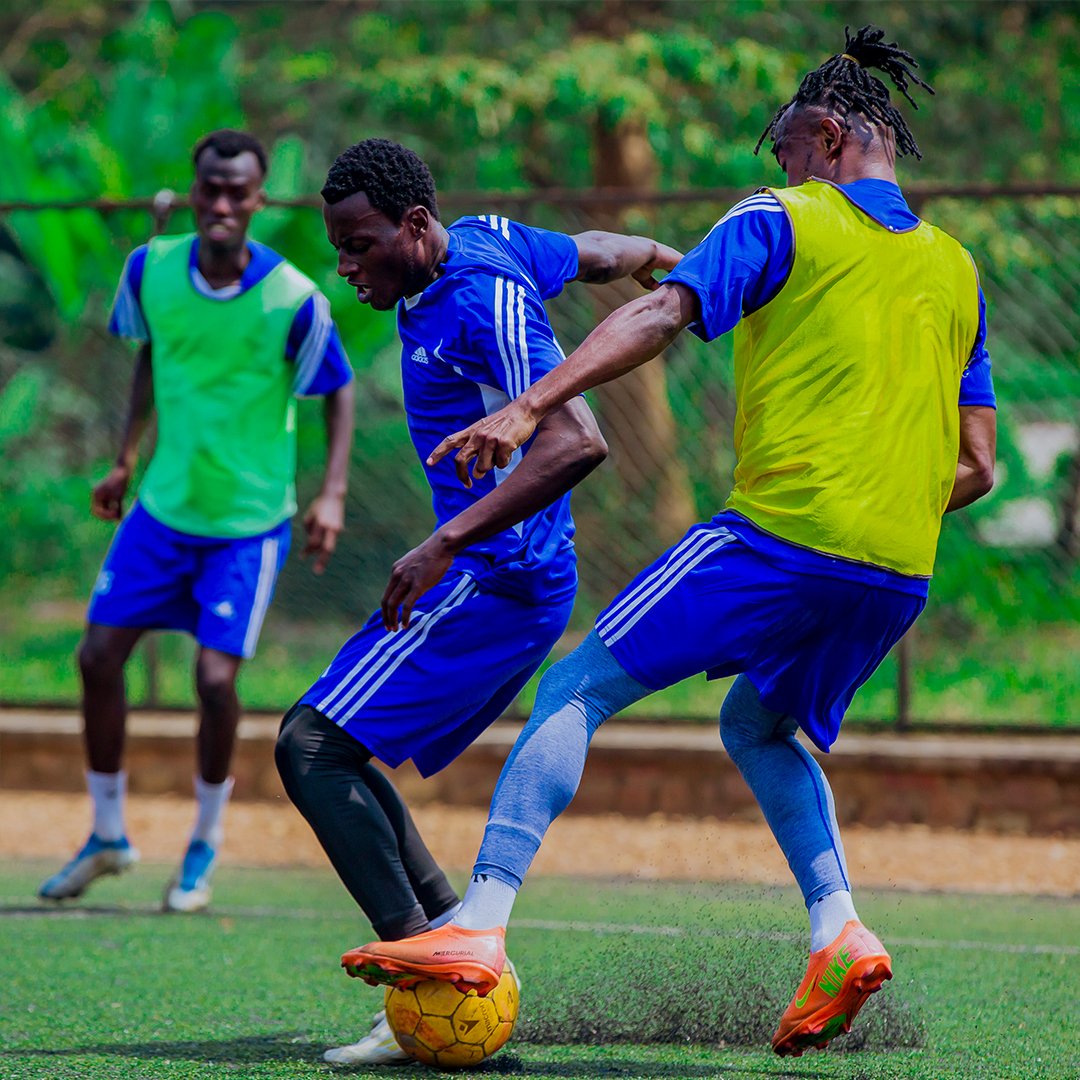 Gorillafc_'s tweet image. Back on the grind. 👊

#GorillaFC #TrainingDay #BackToWork