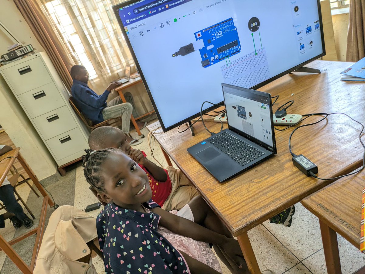 CamtechUganda's tweet image. 🌟 Day 2 of the Kids Robotics Program @camtechr4k was full of discovery &amp;amp; innovation! The young minds went beyond basics ,building, coding &amp;amp; testing their robots 🚀 The excitement keeps growing! #RoboticsProgram #FutureInnovators #Innovation