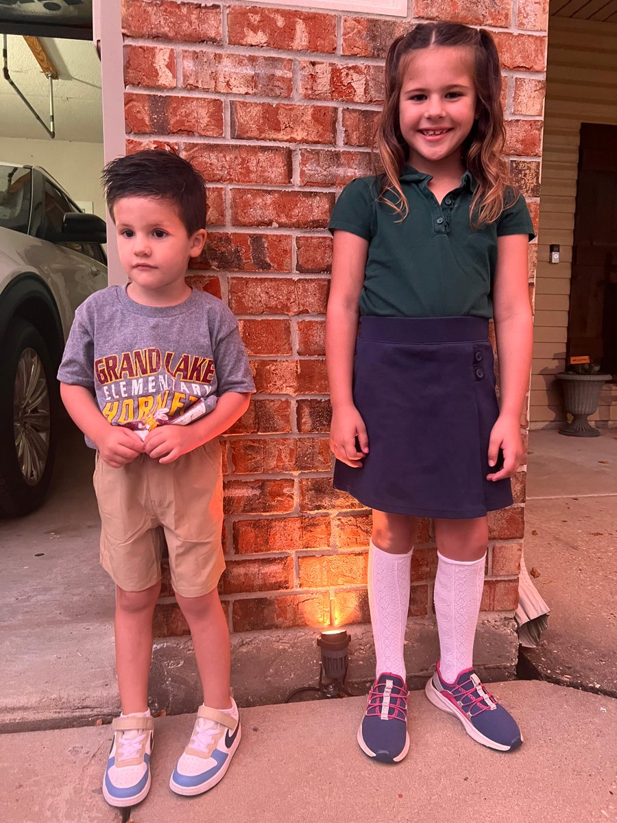 23bbourgeois's tweet photo. Team Bourgeois is celebrating the start of a new school year for our families! The little ones started a couple of weeks ago & Emma started yesterday toward her final year of grad school at McNeese. Looking forward to another successful school year!
#TeamBourgeois
#BackToSchool https://t.co/SX6iPB1qGS