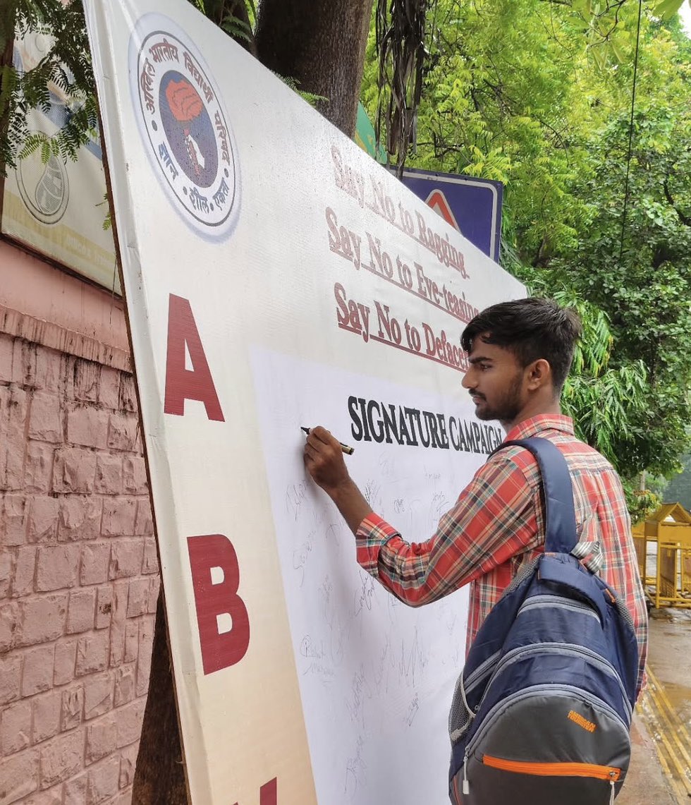 Aprajitadu's tweet image. Thousands of voices. One pledge.

ABVP’s signature campaign against Ragging, Eve-Teasing &amp;amp; Defacement across all Delhi University colleges.

#ABVP #ABVPforStudents 
@abvpvoice @ABVPDelhi