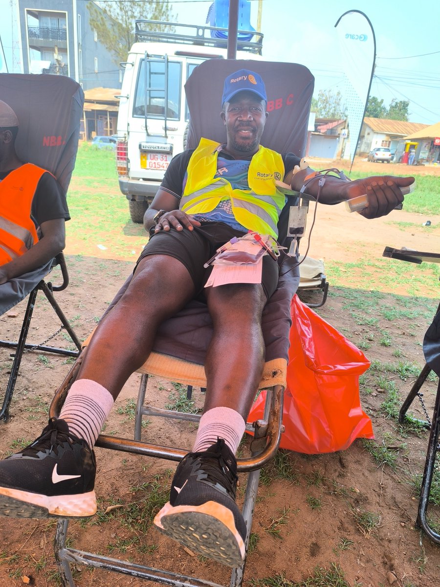Lubega Percy (@lubegapaulpercy) on Twitter photo Last weekend, was a weekend of healing and hope offered freely by Rotarians in the Rotary club of Bulindo. Free medical camps and blood donation events offered new lifeline for the communities that need it most. Service above self indeed. Thanks to our partners <a href="/CentenaryBank/">Centenary Bank</a> Last weekend, was a weekend of healing and hope offered freely by Rotarians in the Rotary club of Bulindo. Free medical camps and blood donation events offered new lifeline for the communities that need it most. Service above self indeed. Thanks to our partners <a href="/CentenaryBank/">Centenary Bank</a>