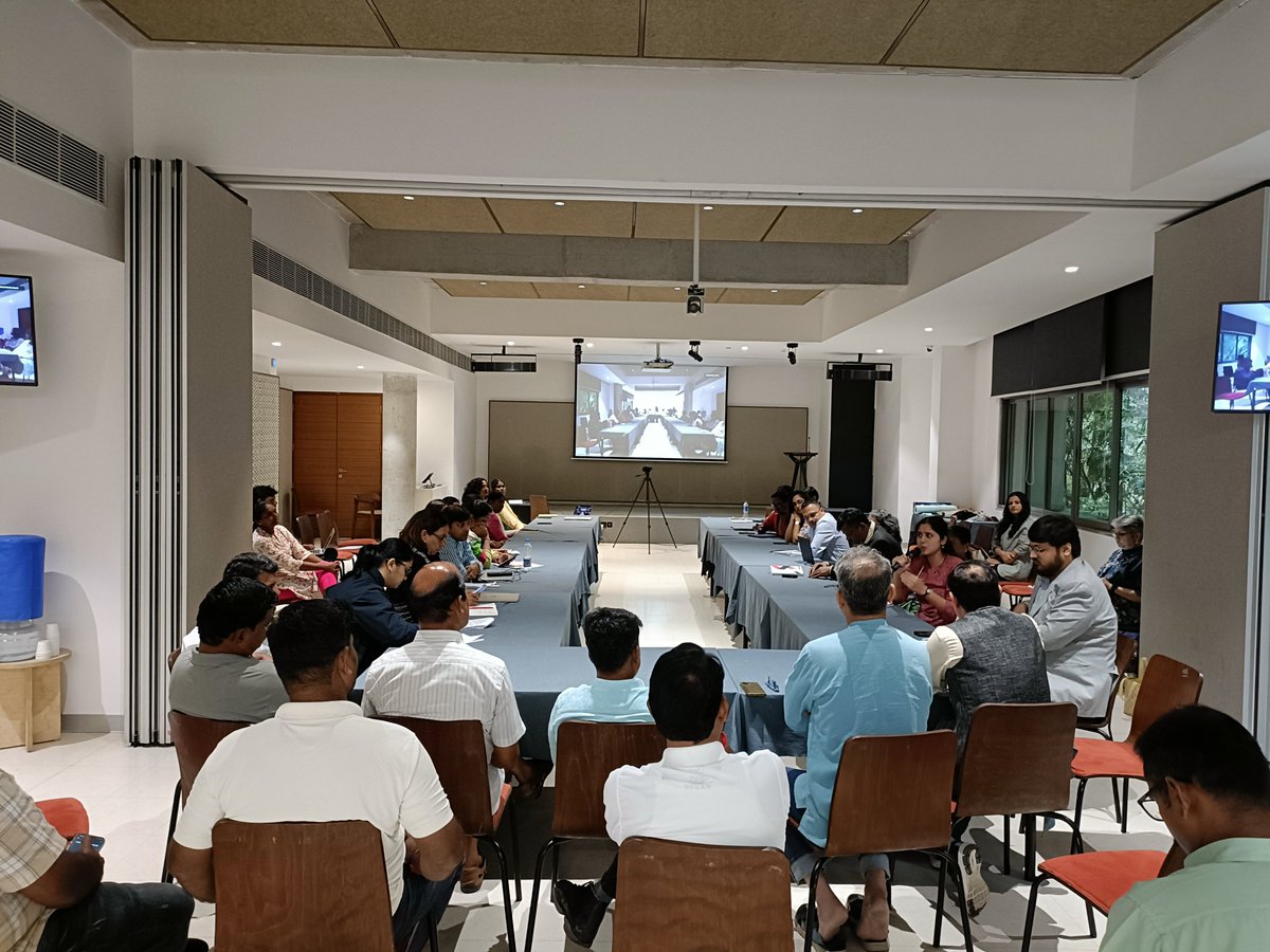 SaamuhikaShakti's tweet image. Today’s Collective Table, “The Last Tier: A Place-based Just Transition for ESG Progress Villages”, held at the @bicblr and organised by Partners in Change, Dialectics, Praxis, Gethu, the Dindigul District Garment Manufacturers Association and partners, explored how waste…