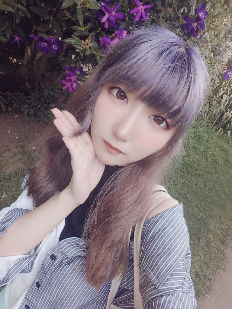 こんにゃるせ🦊📢🍥

紫のお花があったから撮ってみたけど思ったより写ってなくて大横転
今日も1日お疲れ様でした💜
少し早いけどお休みなさい(:3[____]