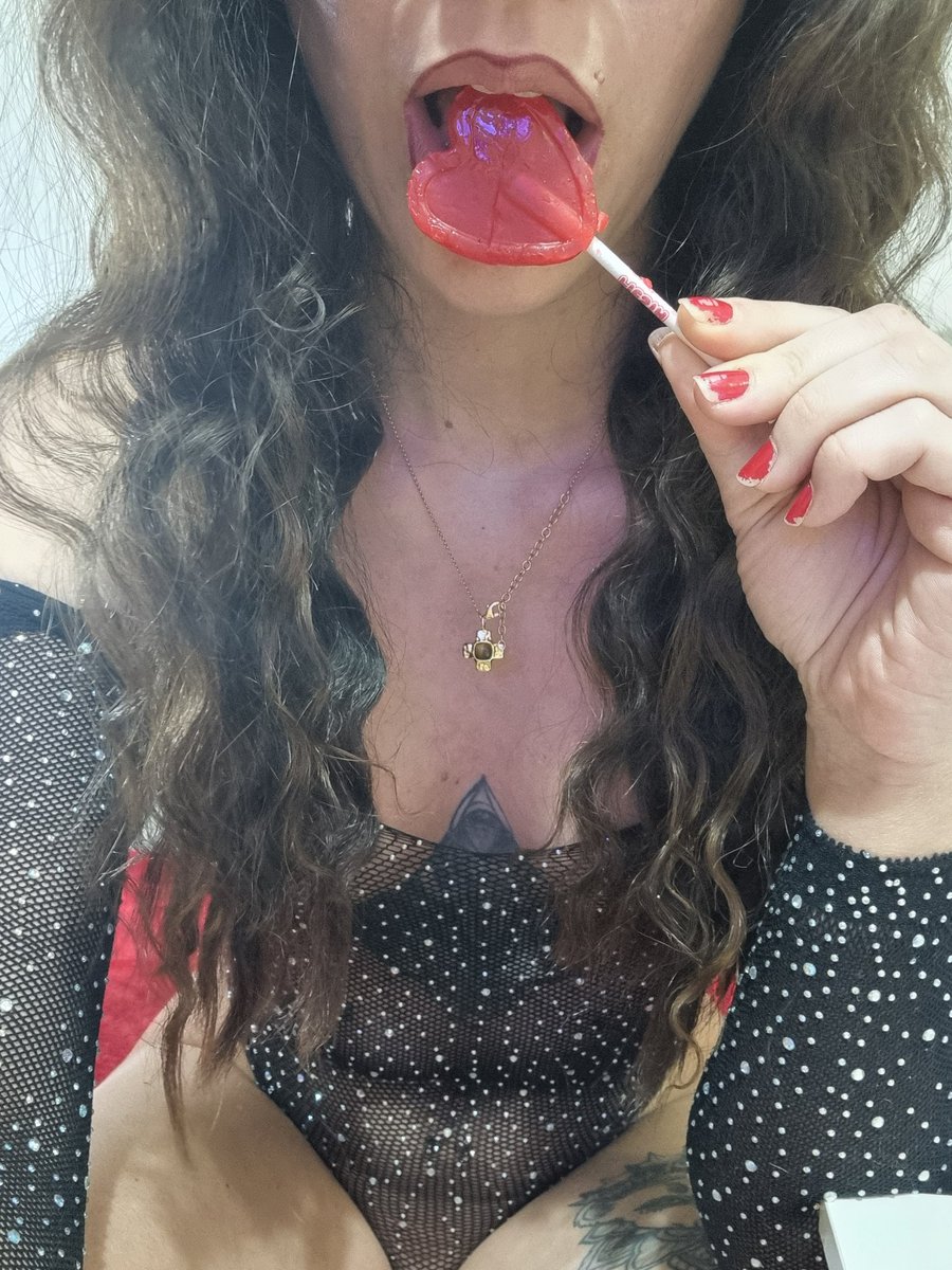 Nos vemos esta tarde sobre las 17:00 en <a href="/amateur_tv/">Amateur.tv Official</a> ?😈
SusyMax.amateur.tv/cam