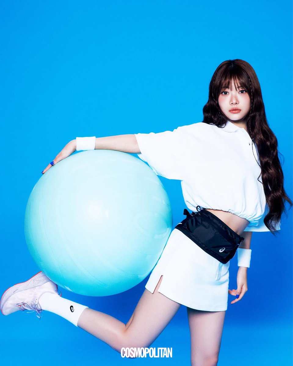 COSMOPOLITAN Sports Eun Chae ウンチェ Hong Eun-chae of the group