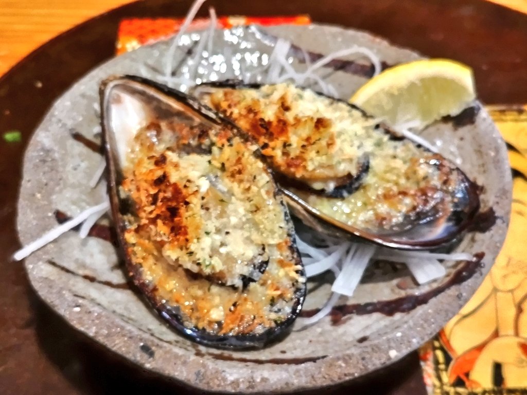 5年ぶりのわらべ園はメンズ店舗だったけど、新潟の海の幸美味かった〜
村上山北産岩牡蠣売切だったのが残念だったけど、ムール貝もデカくてうまかった🐚