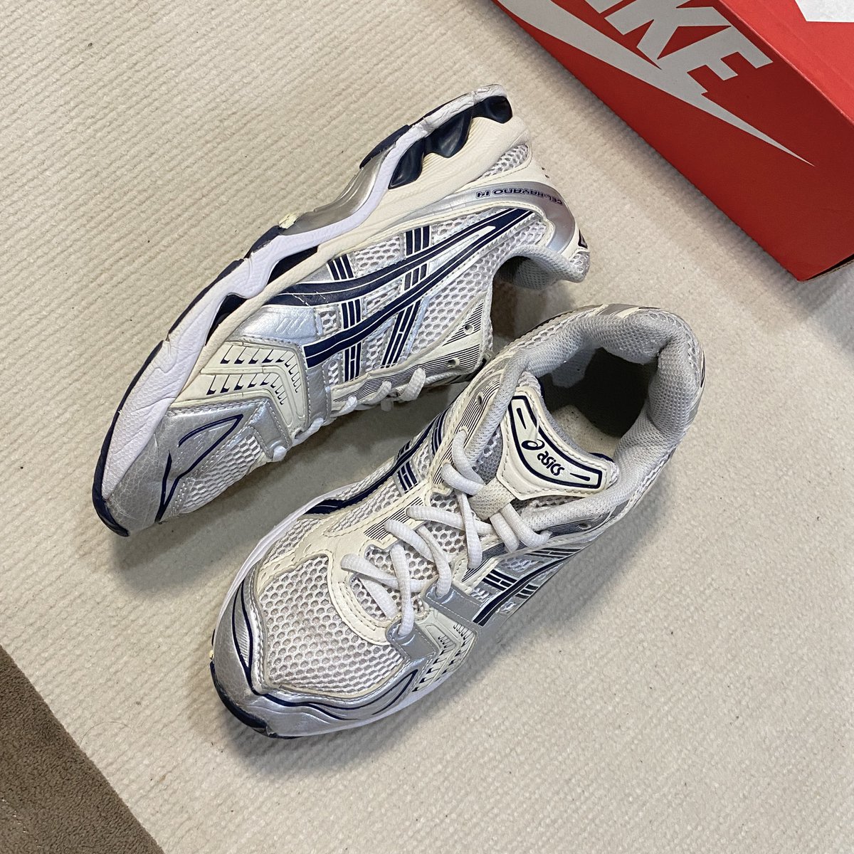 daisysneakers tweet media