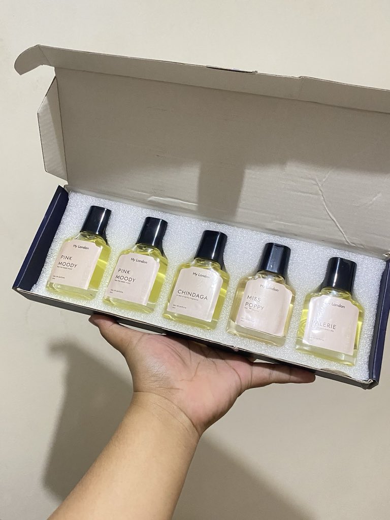 Beli parfum se box isi 5 ini sih best buy wkkwkwk mana cuma 80 ribu 😭😭😭😭 oke bgt buat anak kost 😎

Definisi BEST BUY