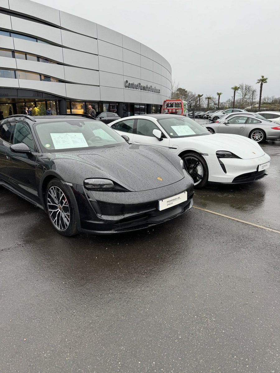 Powlisher tweet media