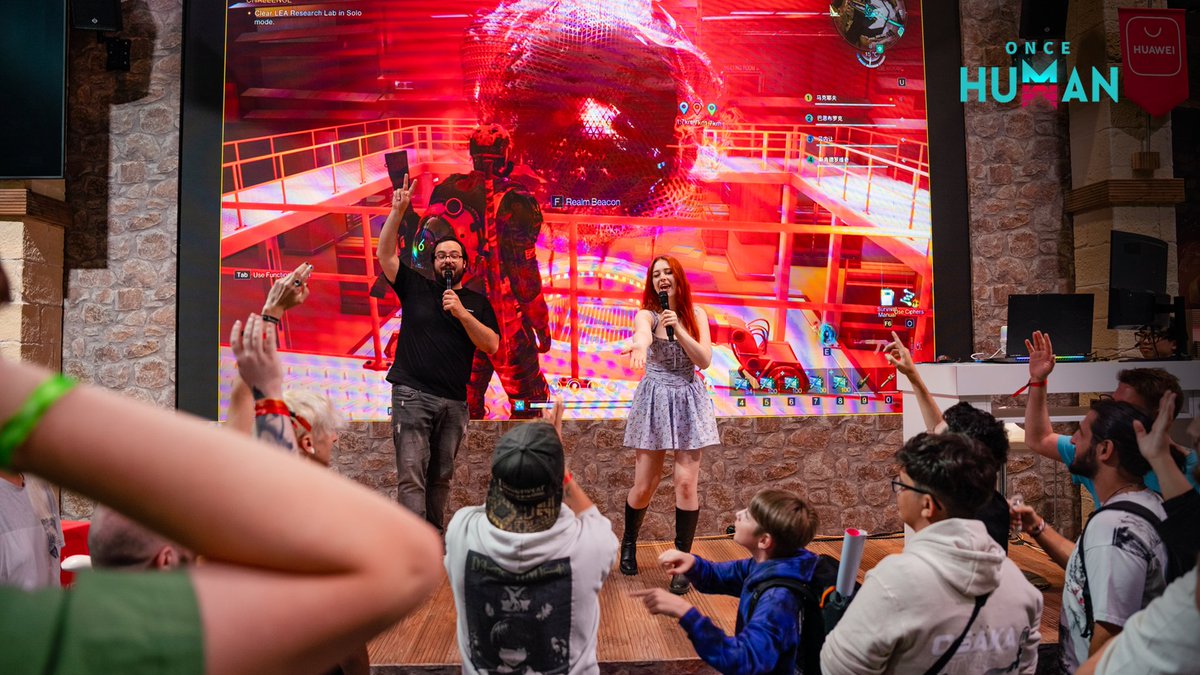 OnceHuman_JP's tweet image. 🎮️#OnceHuman × #gamescom 2025🎮️

ドイツ・ケルンでの熱気あふれるイベント、無事終了✨

現地での思い出をフォトで振り返ろう📸

次回も皆さんに会えるのが楽しみだネ🤖

📱💻モバイル＆PC版 好評配信中  
🔗oncehuman.onelink.me/0Y6K/qpxez6bu  

#ワンスヒューマン