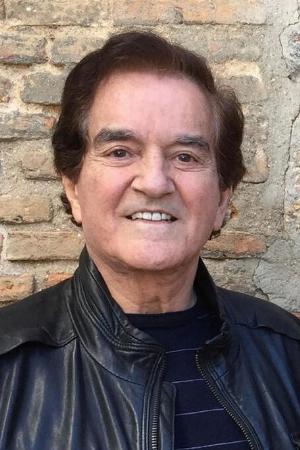 El final del verano...llegó. Ha subido a verme Manuel de la Calva, miembro del Dúo Dinámico, y hoy hemos muerto todos un poquito. 
GRACIAS por poner banda sonora a la vida de tanta gente. ❤️‍🩹 DEP.