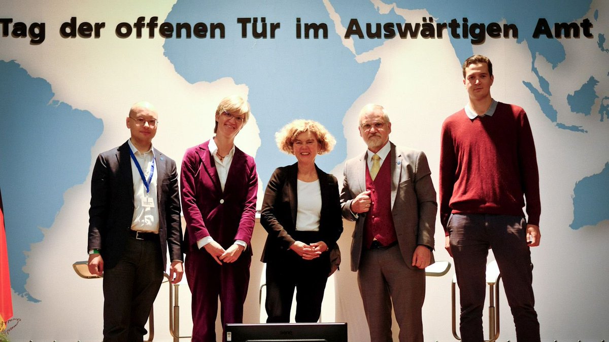 Volksbund tweet media