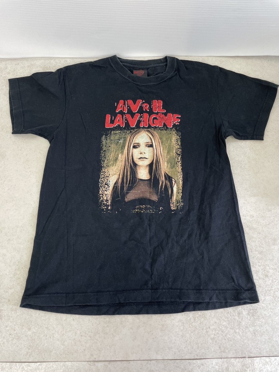 Avril Lavigne（#アヴリルラヴィーン）Bonez Tour 2005 Tシャツをお