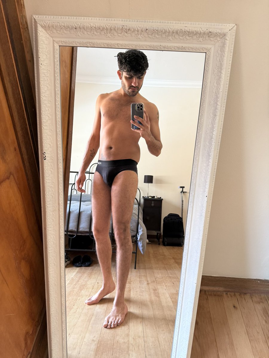 dathomoru's tweet image. I think I might be getting happier with my current body