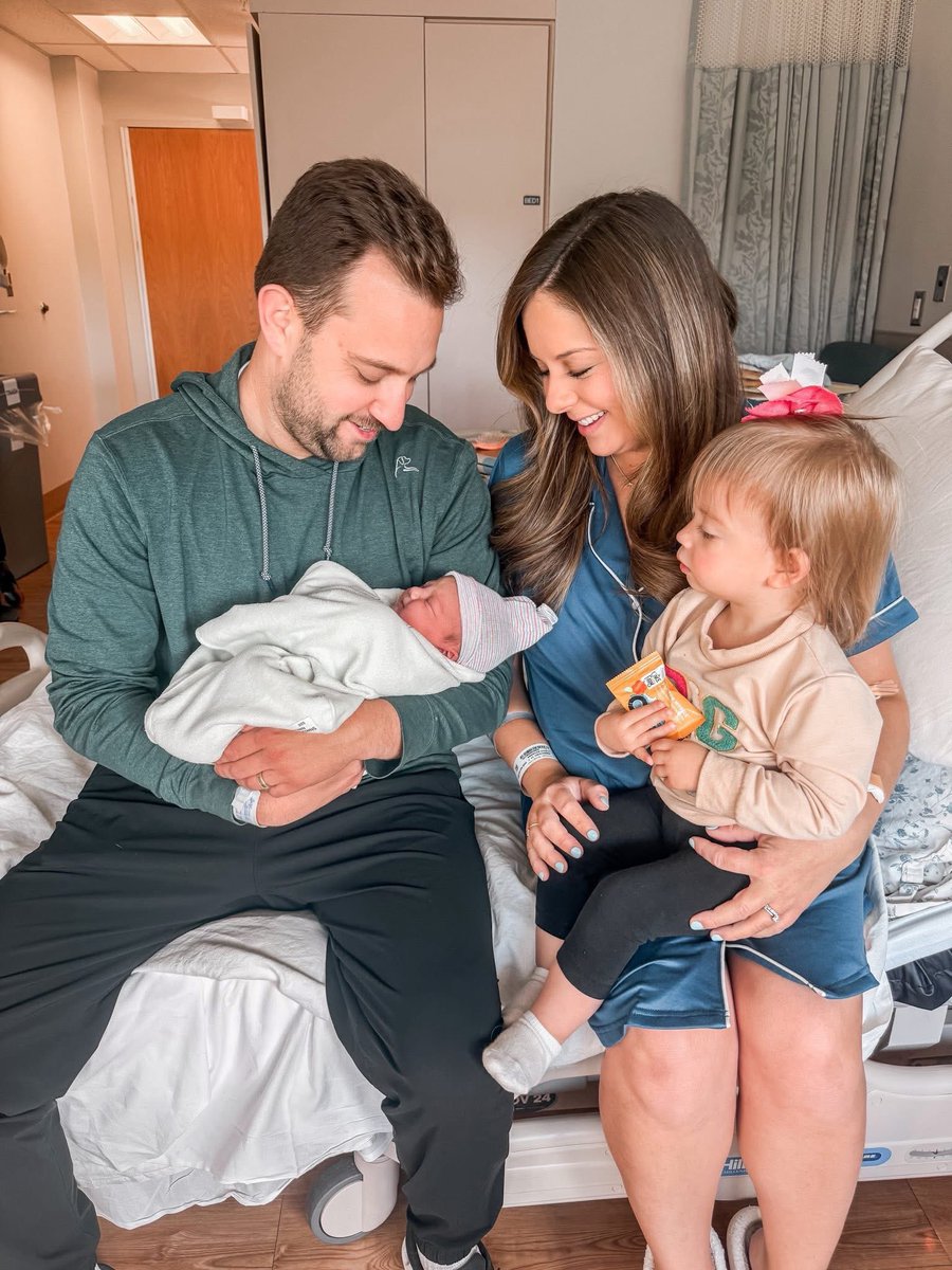cbkmediamgt's tweet image. How cute is this little guy!?!? Congrats to client @BGallagherTV of @6abc and her husband Kevin as they welcomed Beau Theodore to the world! Lyla is already doing a great job on big sis patrol!
#PhillyTVNews
#WPVI
#BabyBoy
#TeamCBK
WATCH Beau’s TV debut&amp;gt;&amp;gt; 6abc.com/amp/videoClip/…