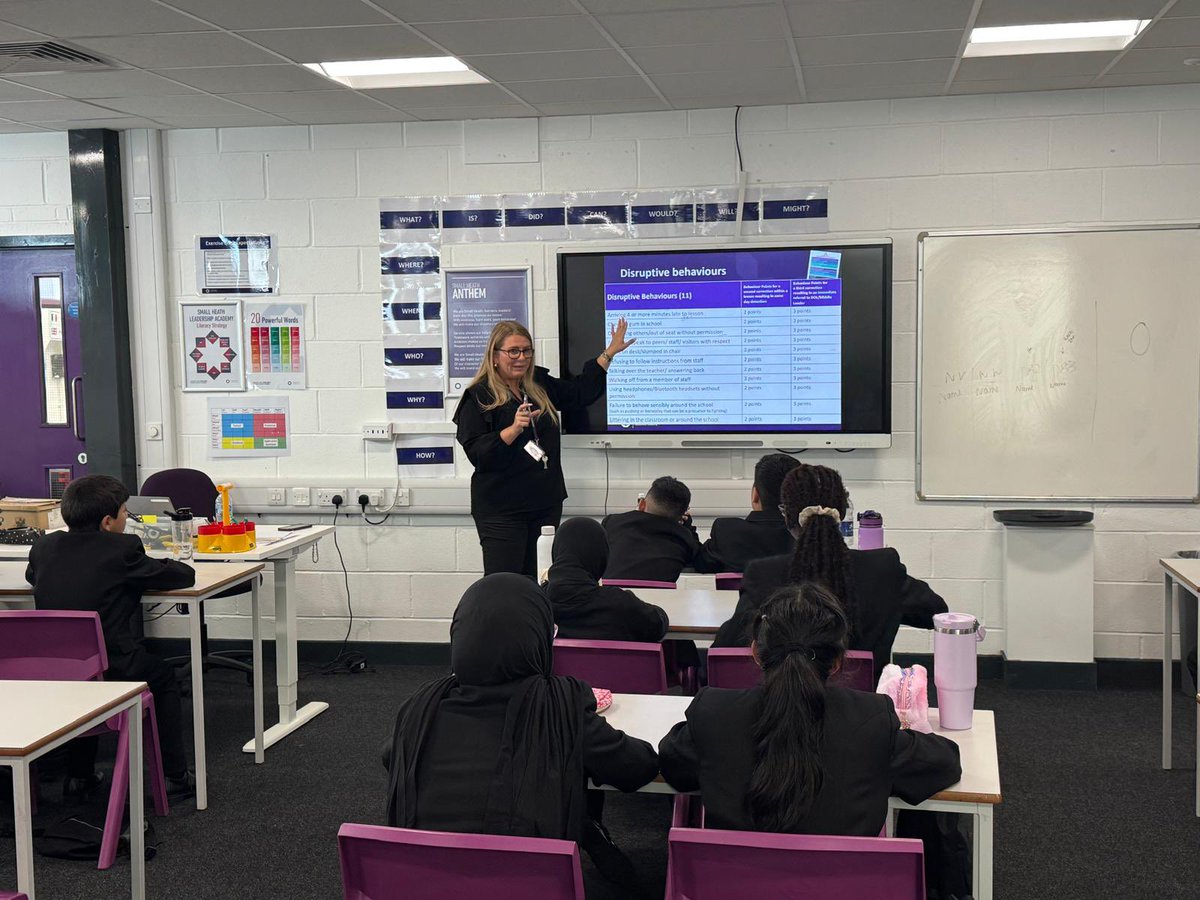 SmallHeathLA's tweet image. Our new Year 7s are going over the Behave Like a STAR expectations as part of Summer School. A great start in building positive routines and high standards from day one. #Year7 #HighExpectations #SummerSchool