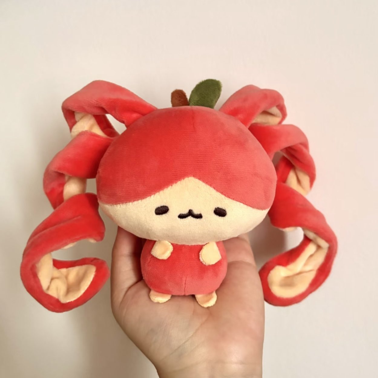 赤い髪のぬいぐるみ（ストラップ付き） 51IdogfpWYL._UF350,350_QL50_.jpg