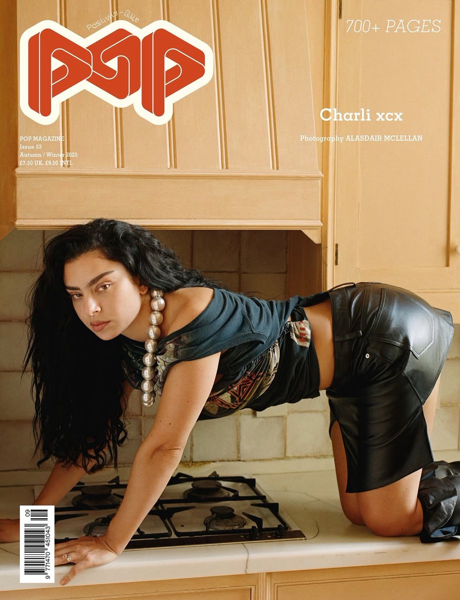 新品未開封‼️ 絶版‼️ Alasdair Mclellan 写真集 Charlixcx graces the cover of The Pop Mag. 📸: Alasdair