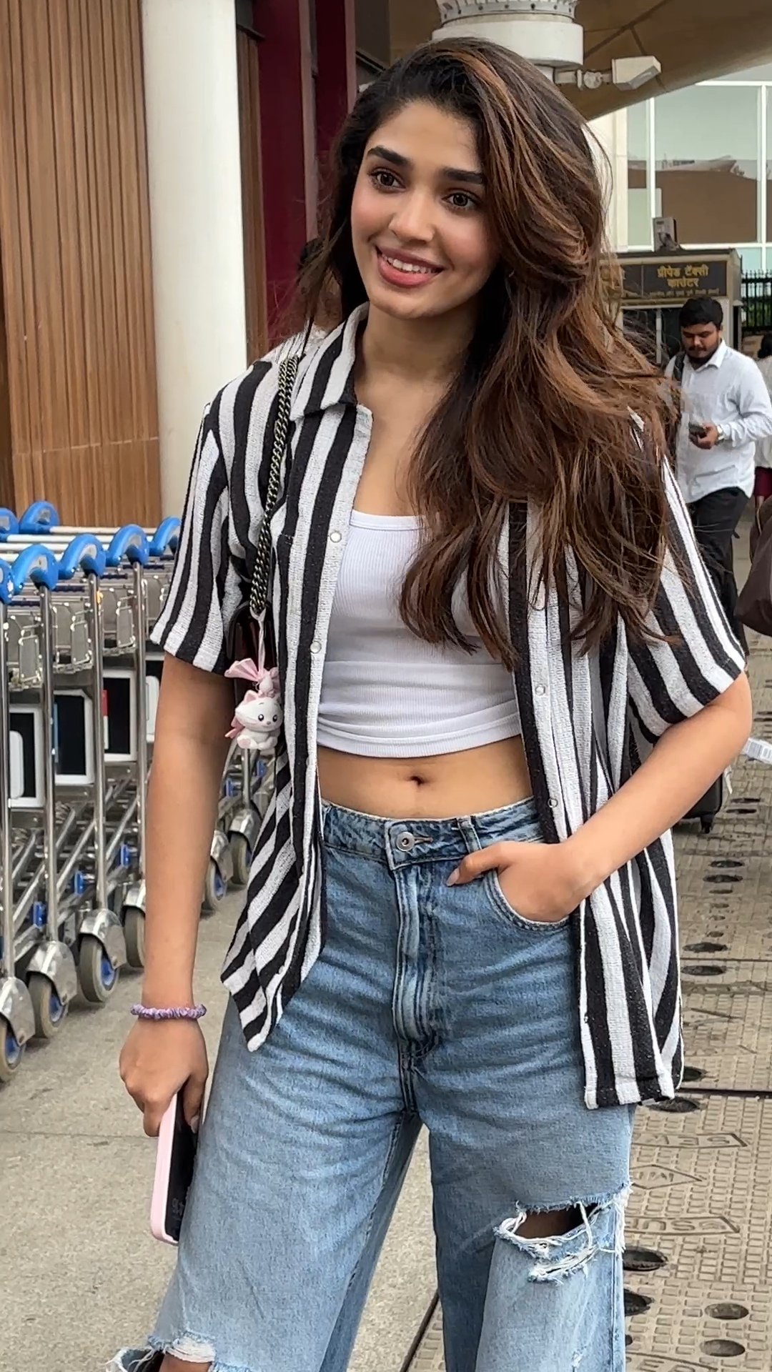 Krithi Shetty’s First Navel Show Stuns Fans – Gorgeous Pics Trending Online