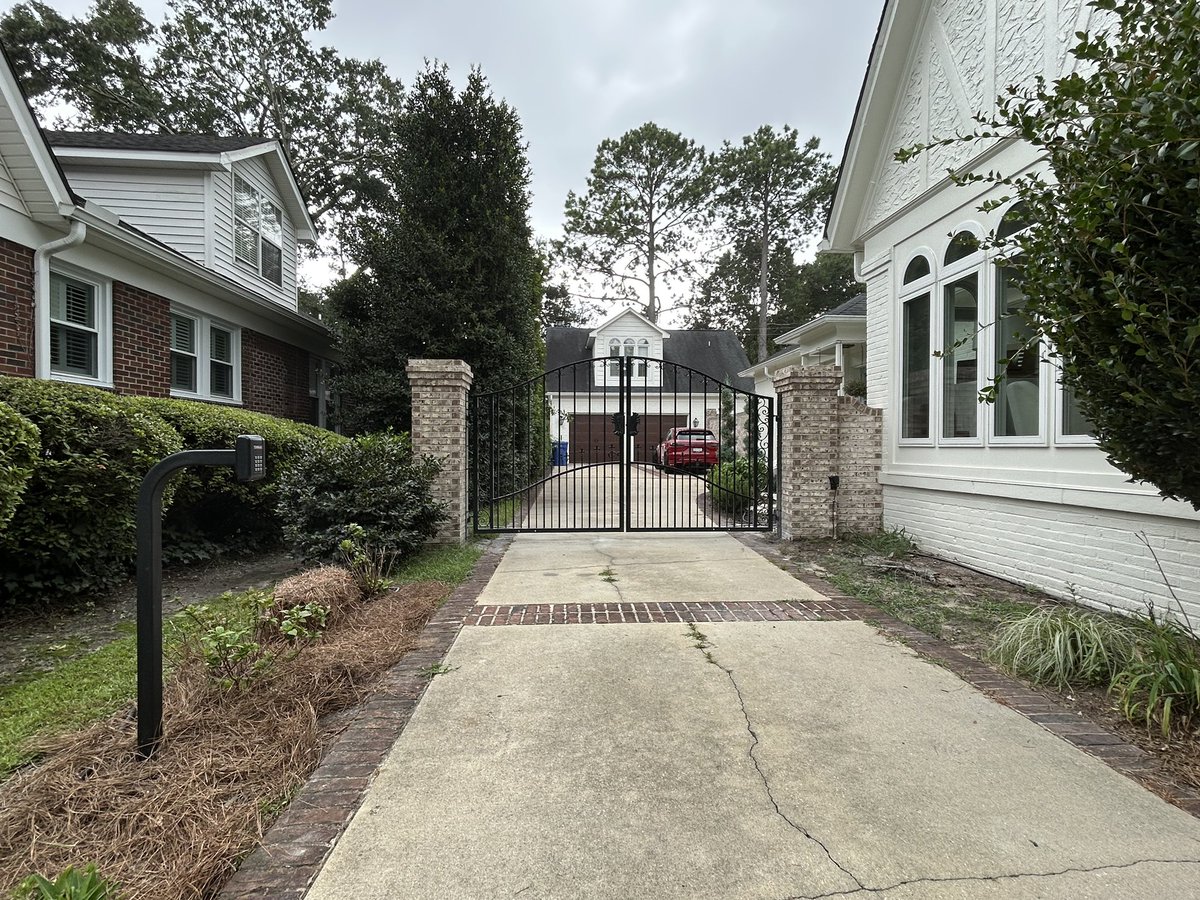PSouthernInc's tweet image. Excited to announce we just completed a stellar installation of a set of Platinum Access Controls swing gate operators for a thrilled client! Precision, durability, and style in one package.
.
☎️ 📱Call: 803.359.9201
Palmettosouthern.com
.
#palmettosouthern #PlatinumAccess