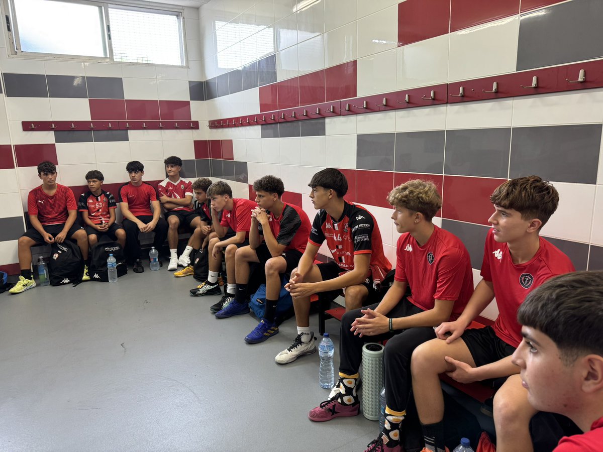 Balonmano Mislata tweet media