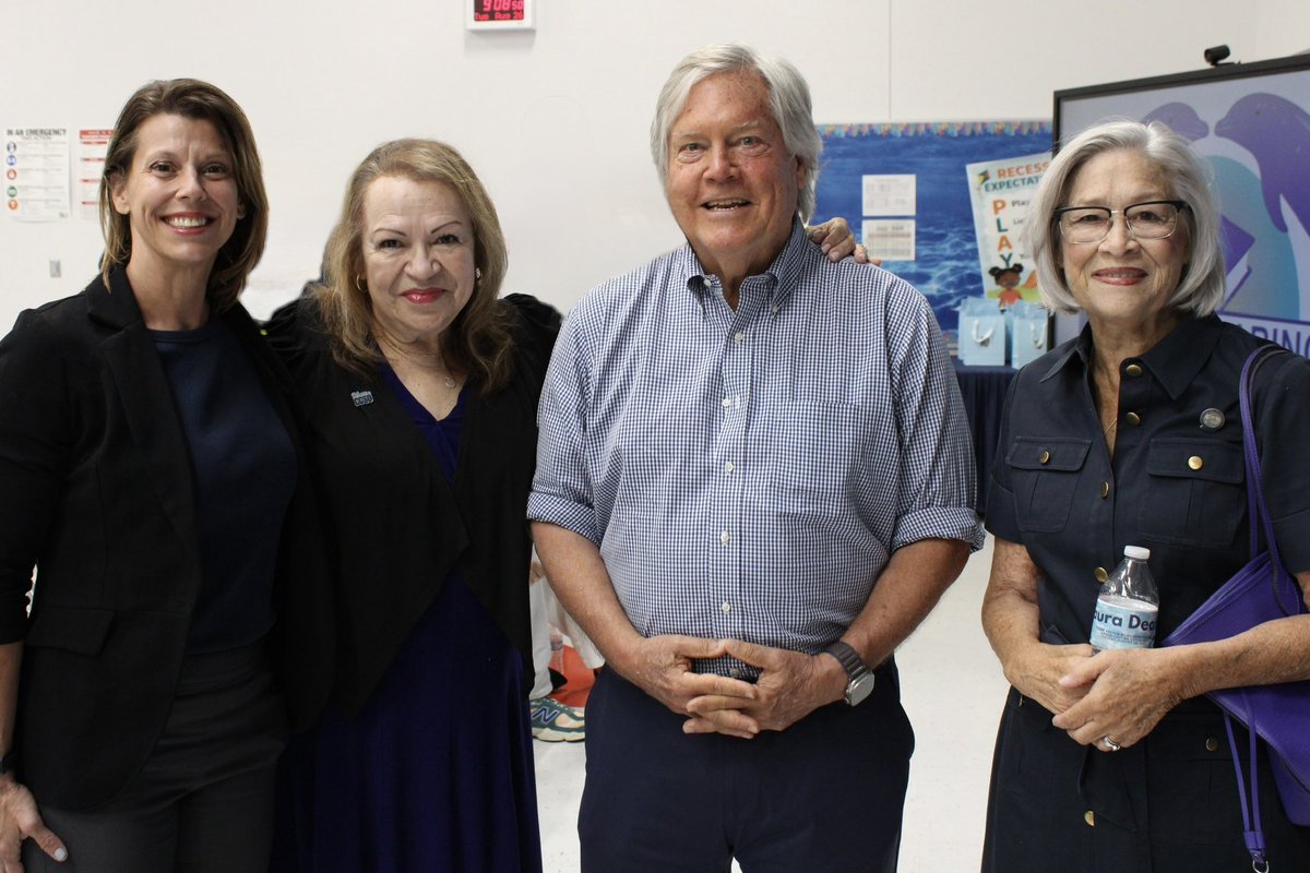 CommishTick's tweet image. This morning, I joined @ClarkCountySch for the ribbon-cutting of the new Laura Dearing Elementary building. 

Since 1964, this school has been the heart of East Las Vegas. Proud to declare today Laura Dearing Elementary School Day and celebrate this $50M investment.