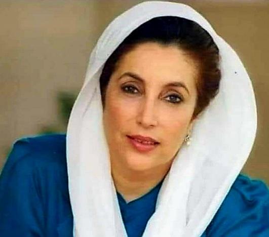 Benazzir Butto:
Kürtçe yi yasaklayan islam ülkelerinin nasıl bir Allaha inandıklarını Şeytan bile anlamış değildir.
#ZimaneKurdi