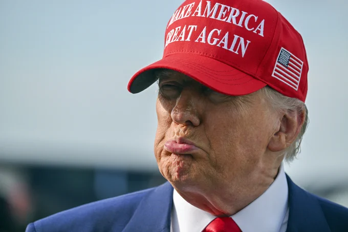🚨 INVESTING : "TRUMP ANNUNCIA: ACCORDI COMMERCIALI CON UE, GIAPPONE E COREA DEL SUD COMPLETATI"