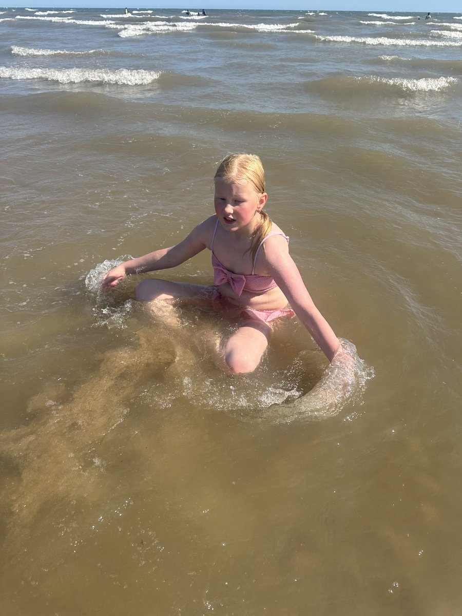 It feels like summers coming to an end! Making the most of the sunshine and slow pace! 🥰