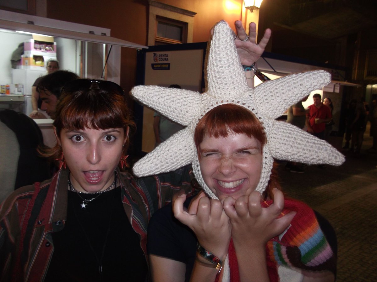 alheira23's tweet image. aventuras chapéu estrela matildelaranja com matilde2 capturaras por matilde1