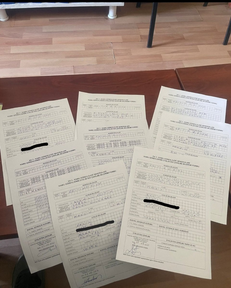 Aylık 500 TL size bir şey kaybettirmez ama etkisiz sendikalara çok ama çok şey kaybettirir.

Sattığınız bu memurlar size gereken cevabı istifa ederek verecek. 

#MemuruSattınız