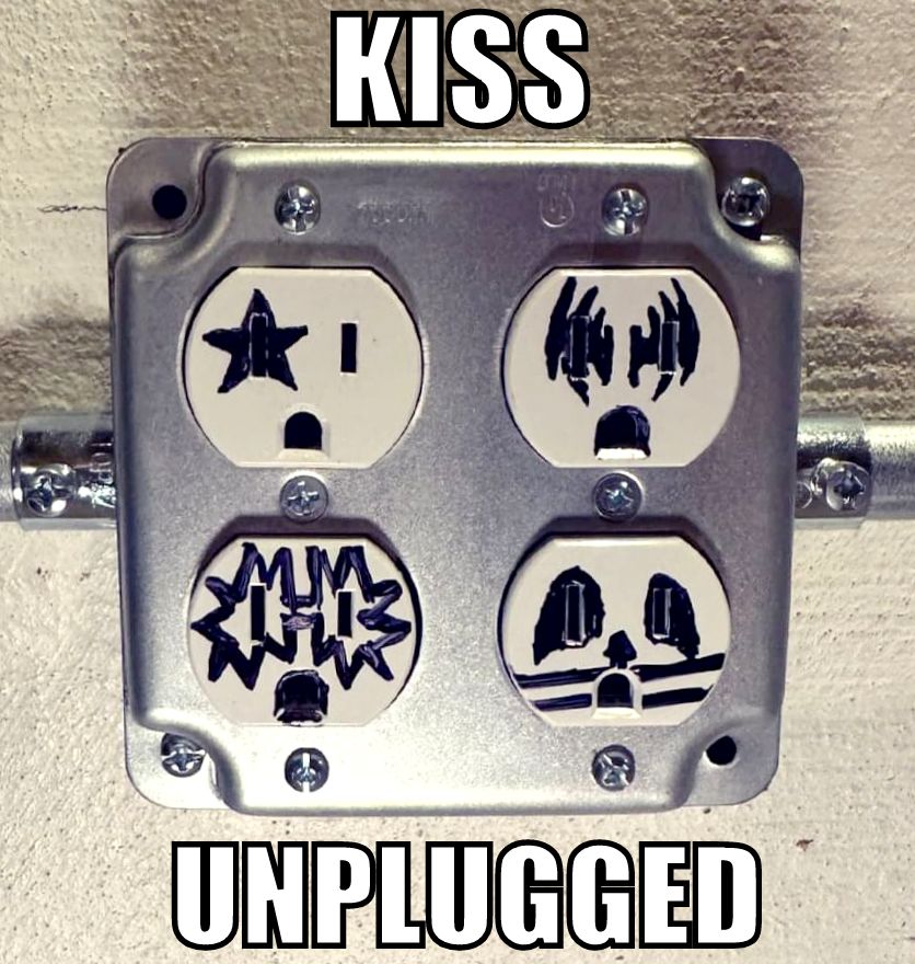 KISSopolis's tweet image. #KISS #Unplugged 🤘
