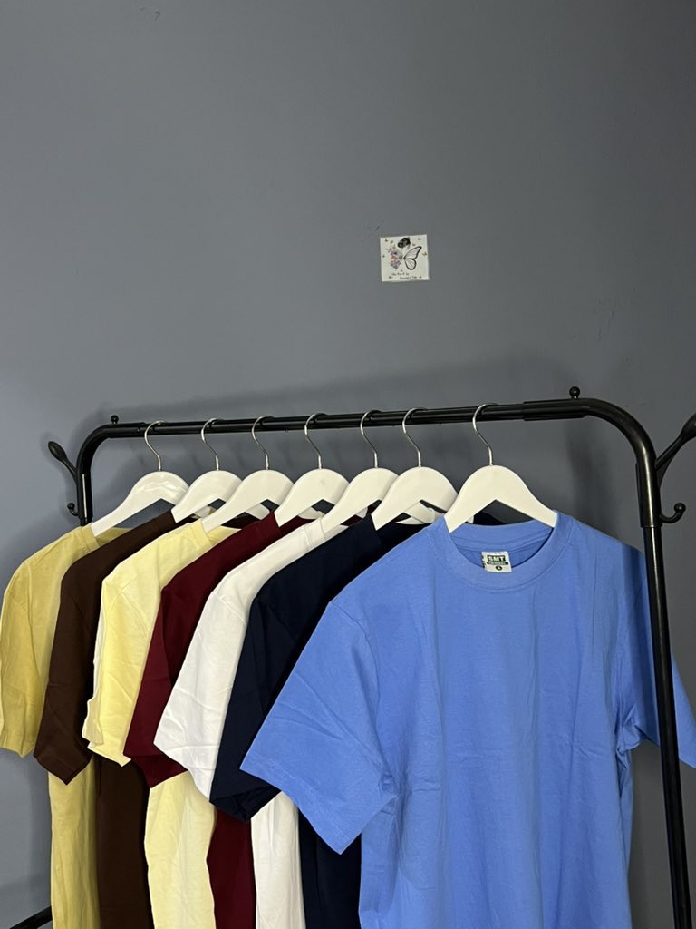 Lekzy_r's tweet image. You can get this from me for just 5k, in any color and size you want🫶🏾